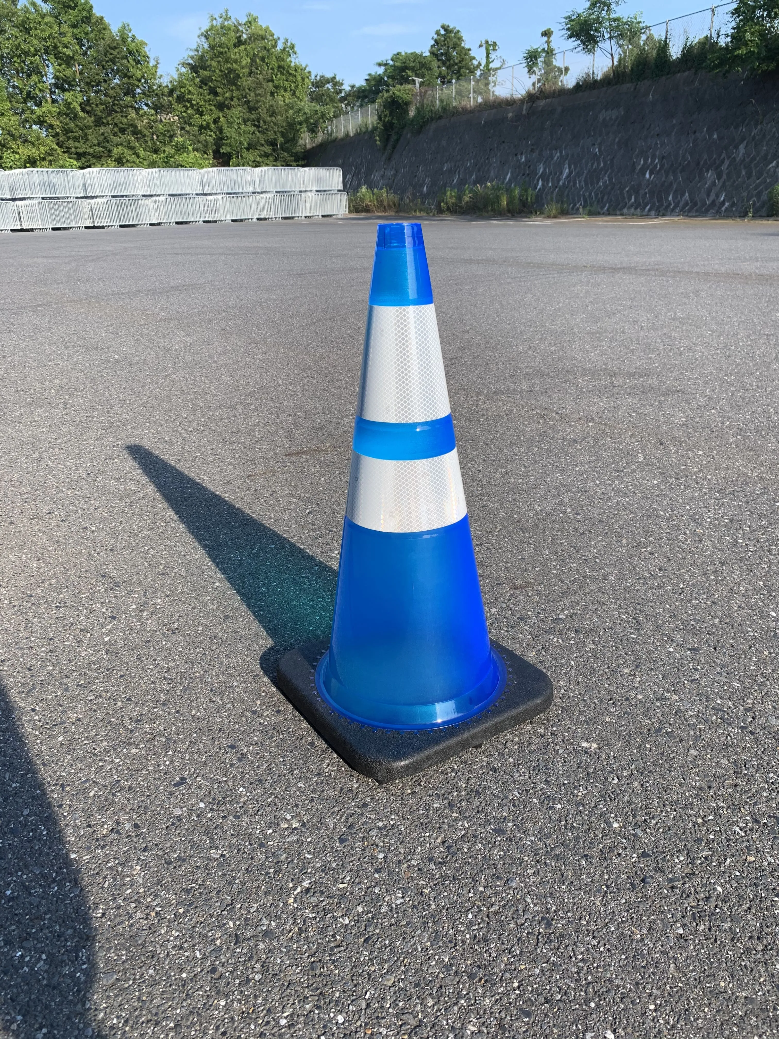 レボリューションコーン（クリアブルー）