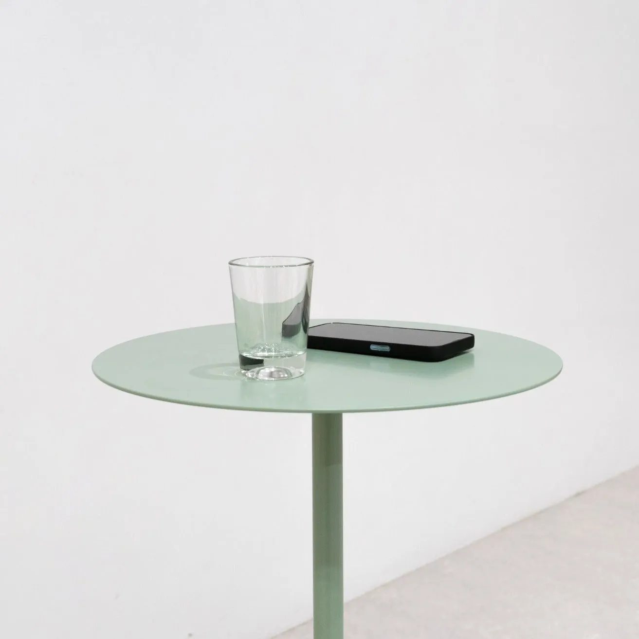 スリムテーブル(H650・サンドベージュ）