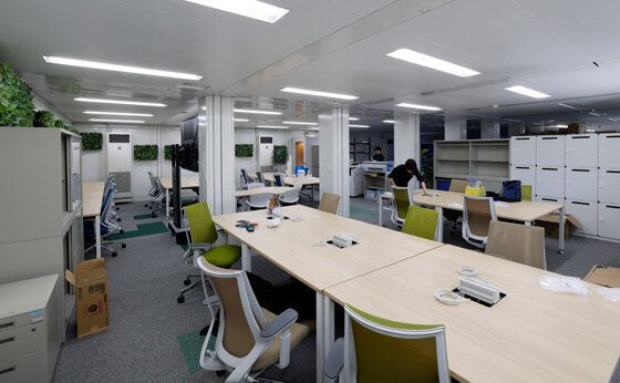 コミュニケーション活性で明るく、社員の満足度の高い事務所